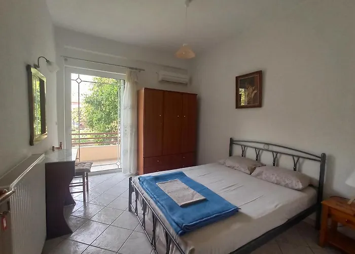 Happy Days Apartment