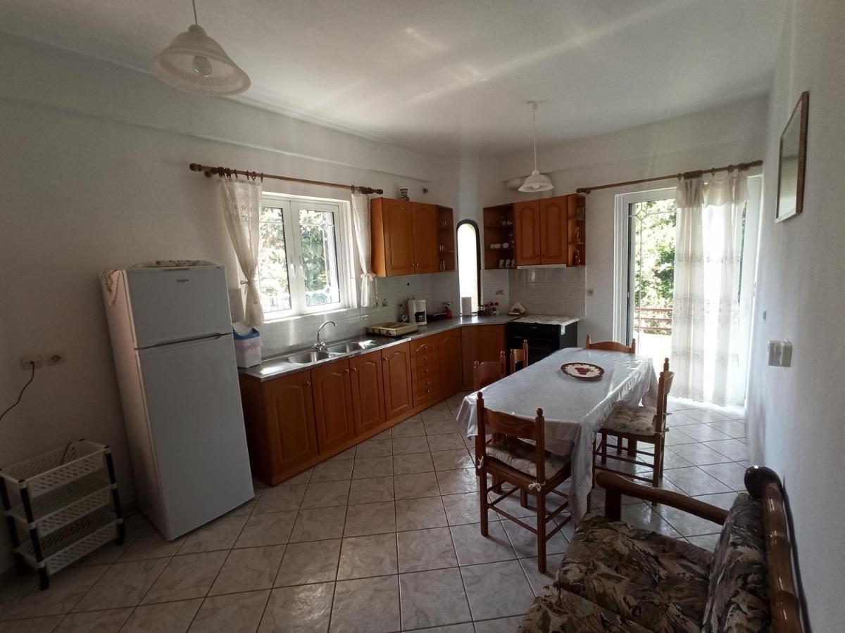 Happy Days Apartment